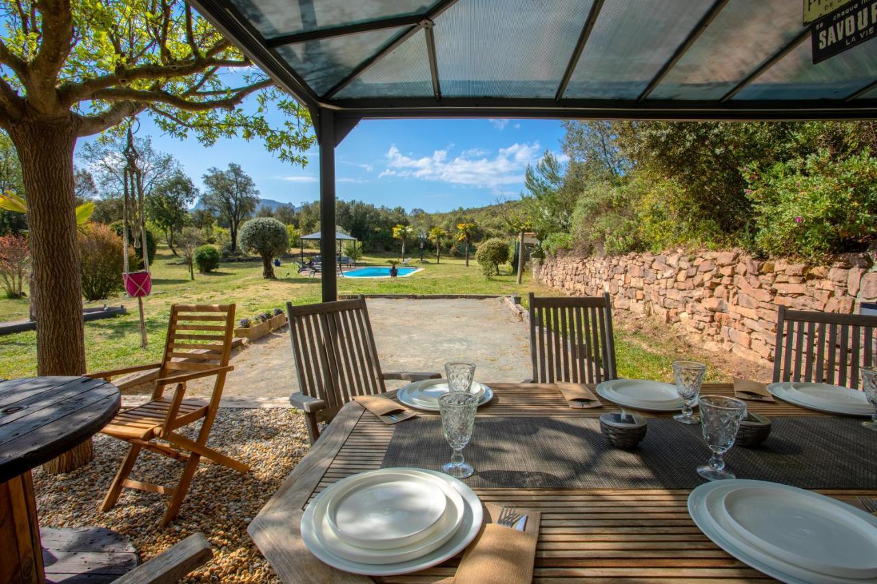 Villa Catalpa Avec Piscine Le Muy Esterno foto